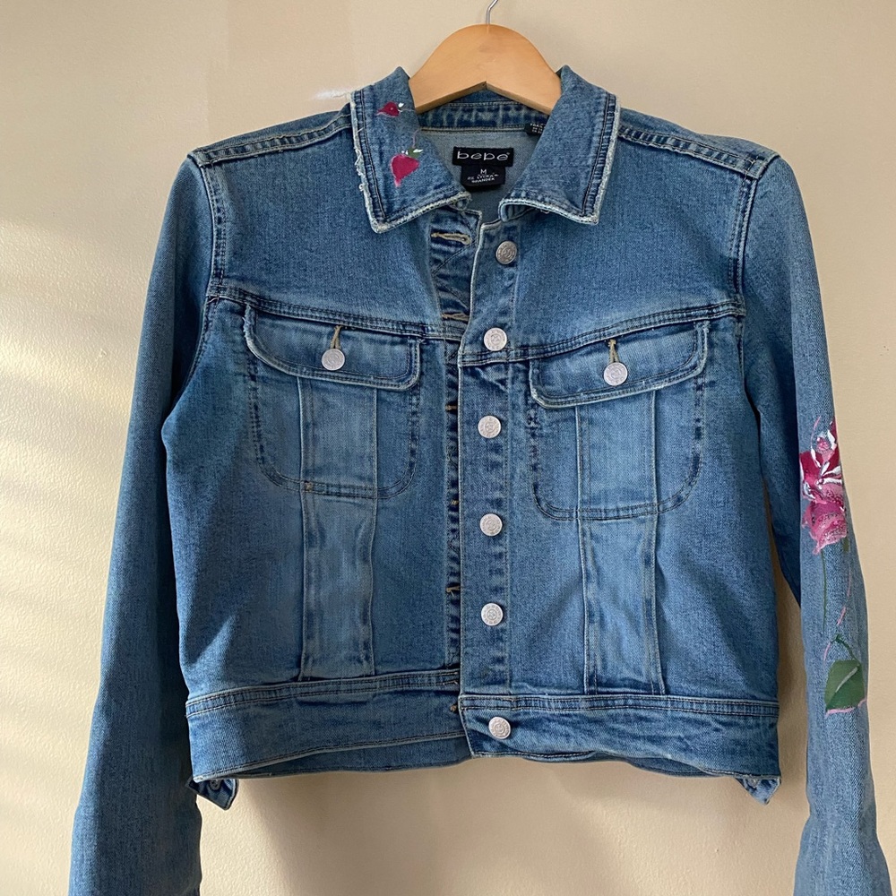 Floral embellished BEBE cropped denim jacket